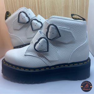 Women’s Dr Martens Devon Heart Platform Boots Size 7